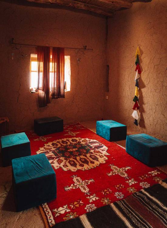 retreat-cristalloterapia-meditazione-deserto-marocco